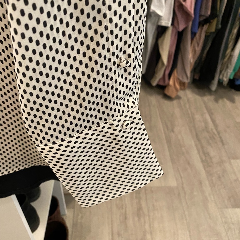 Beautiful blouse - Picture 4 of 4
